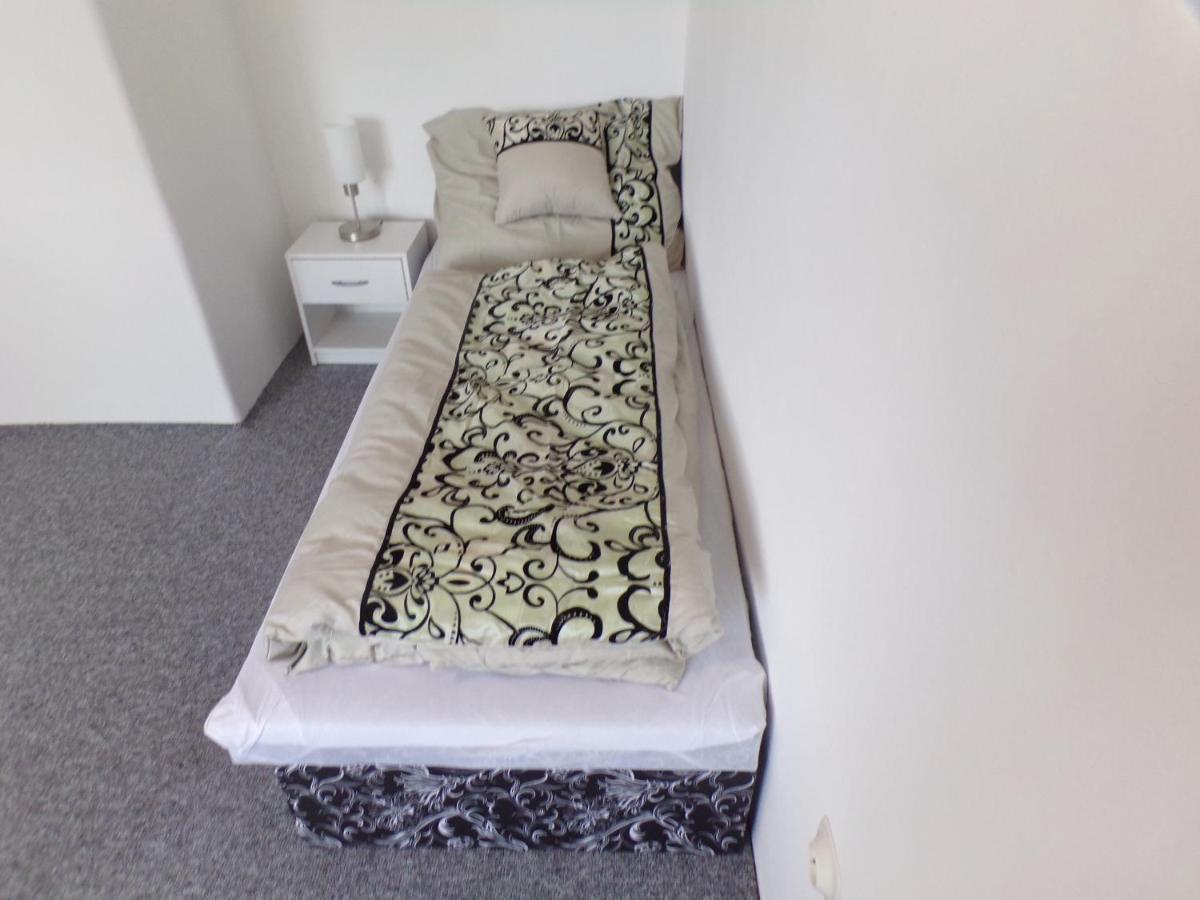 U Kremilka Hotell Jičín Exteriör bild